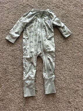 Burlebo mallard onesie 0-3 months EUC